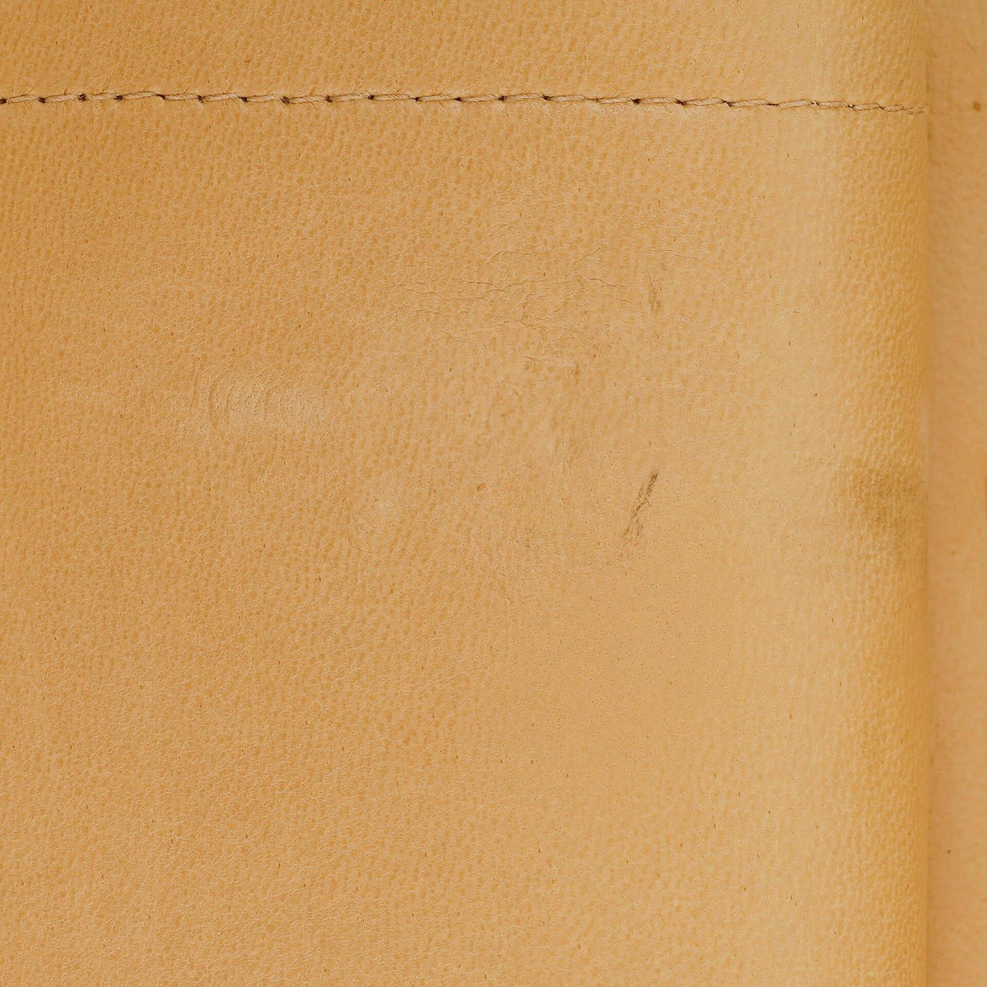 Chanel Mittelgroße Classic Vintage Double Flap Tasche aus beigem gestepptem Lammleder mit 24K vergoldeten Beschlägen