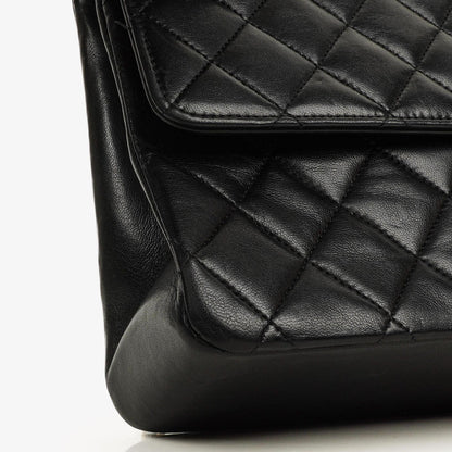Chanel Medium Classic Vintage Double Flap Tasche aus schwarzem gestepptem Lammleder mit 24K vergoldeten Beschlägen