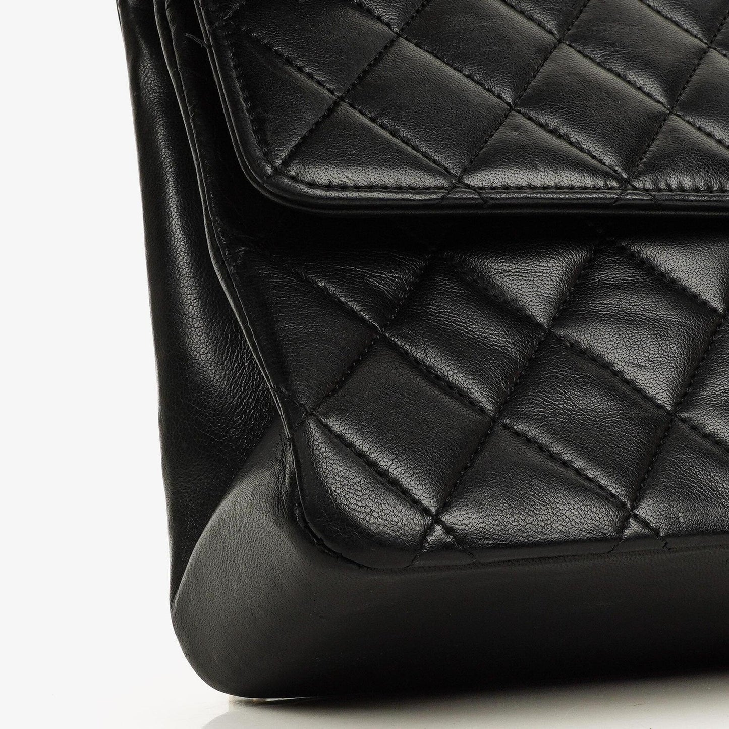 Chanel Medium Classic Vintage Double Flap Tasche aus schwarzem gestepptem Lammleder mit 24K vergoldeten Beschlägen