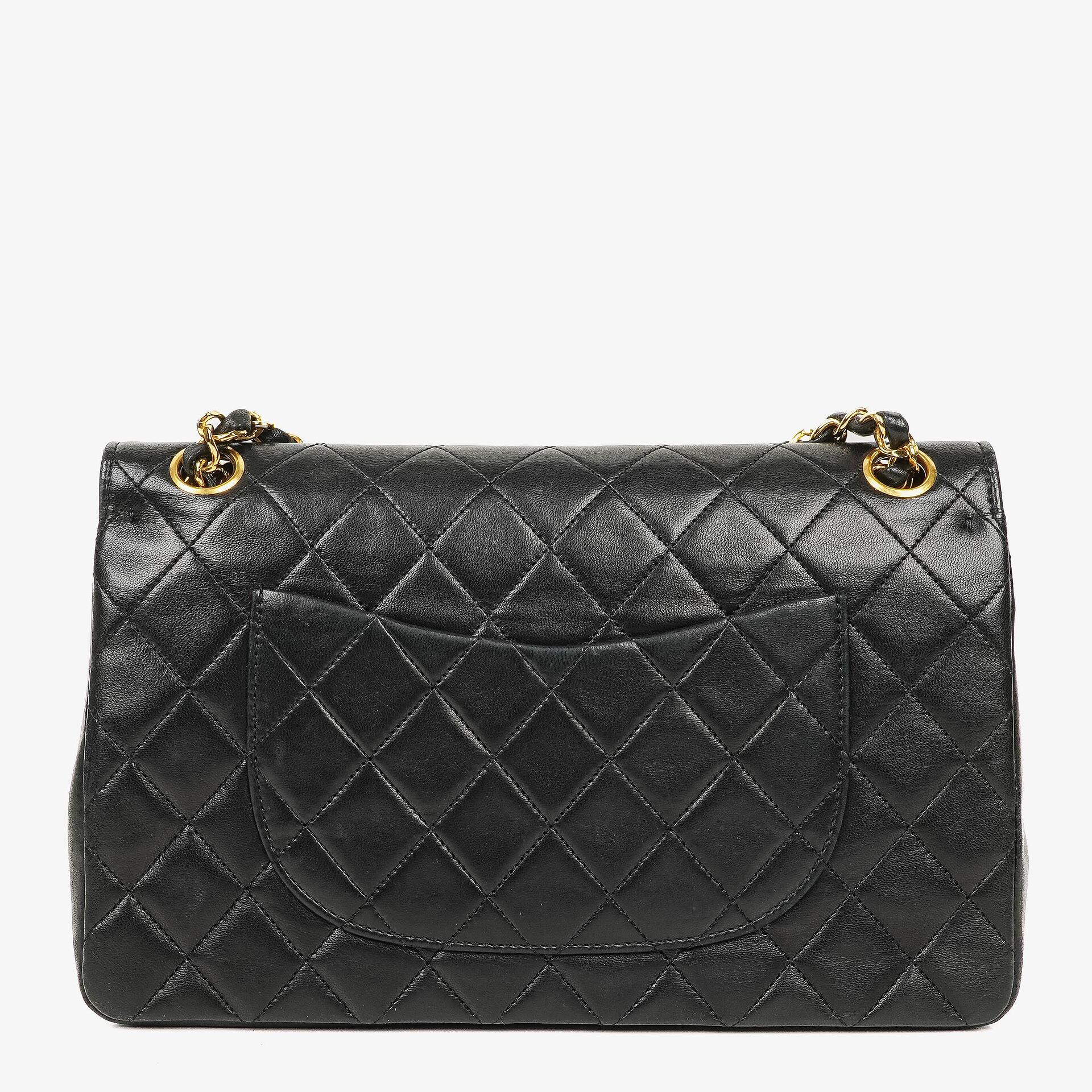 Chanel Medium Classic Vintage Double Flap Bag aus schwarzem gestepptem Lammleder mit 24K vergoldeten Beschlägen