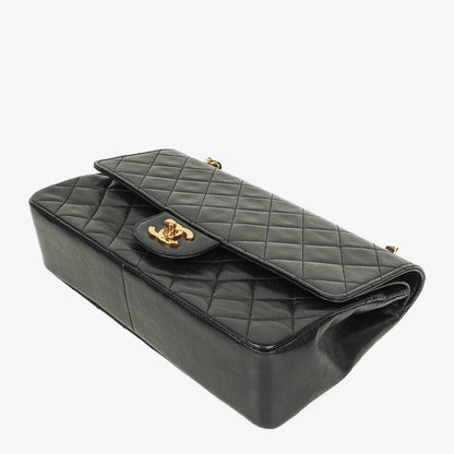 Chanel Medium Classic Vintage Double Flap Bag aus schwarzem gestepptem Lammleder mit 24K vergoldeten Beschlägen