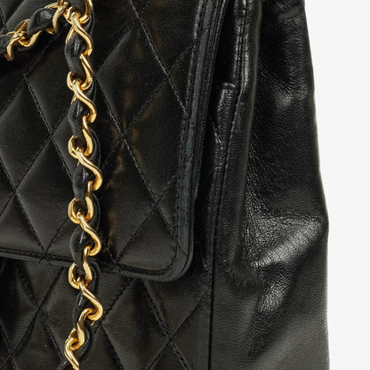 Chanel Medium Classic Vintage Double Flap Bag aus schwarzem gestepptem Lammleder mit 24K-vergoldeter Hardware