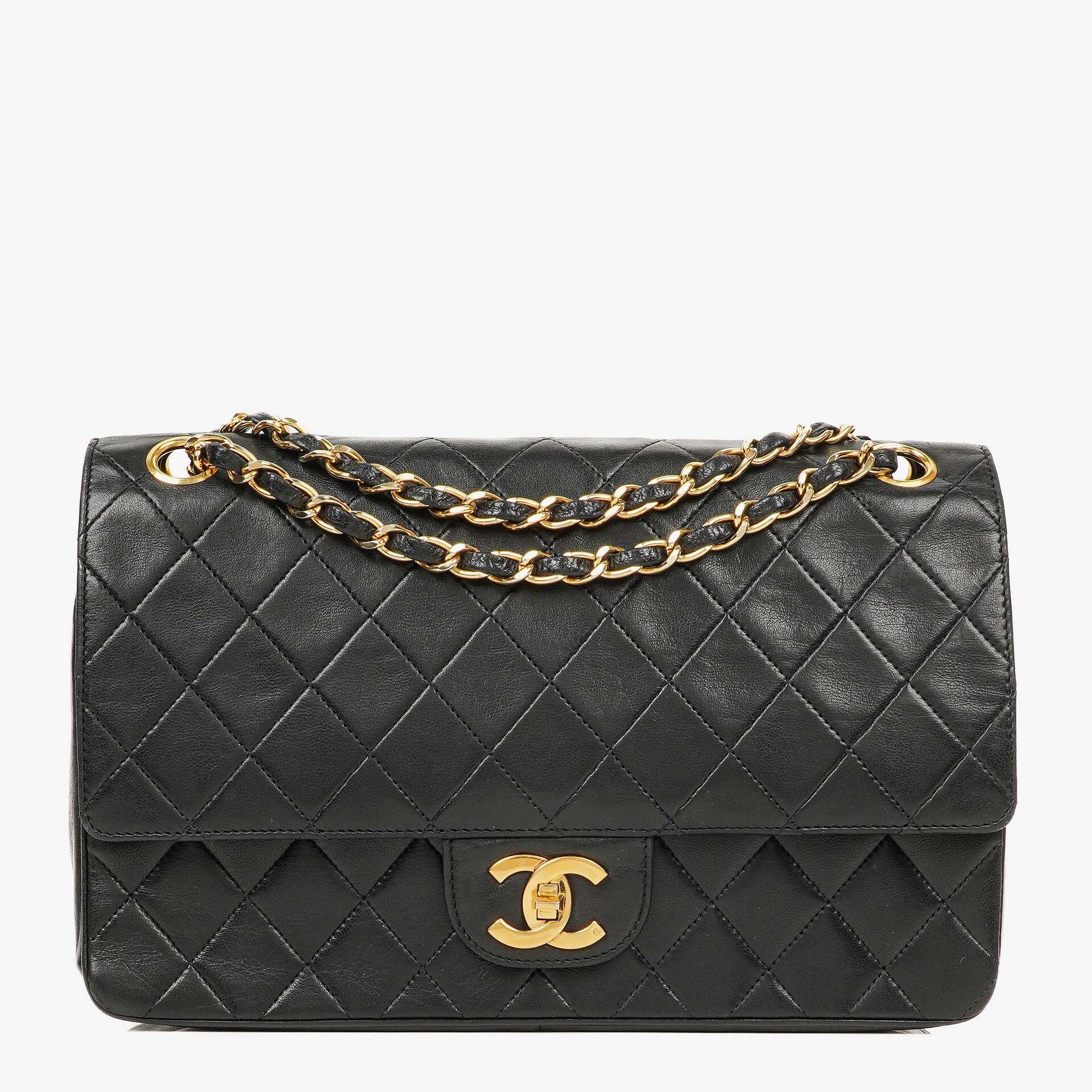 Chanel Medium Classic Vintage Double Flap Tasche aus schwarzem gestepptem Lammleder mit 24K vergoldeten Beschlägen