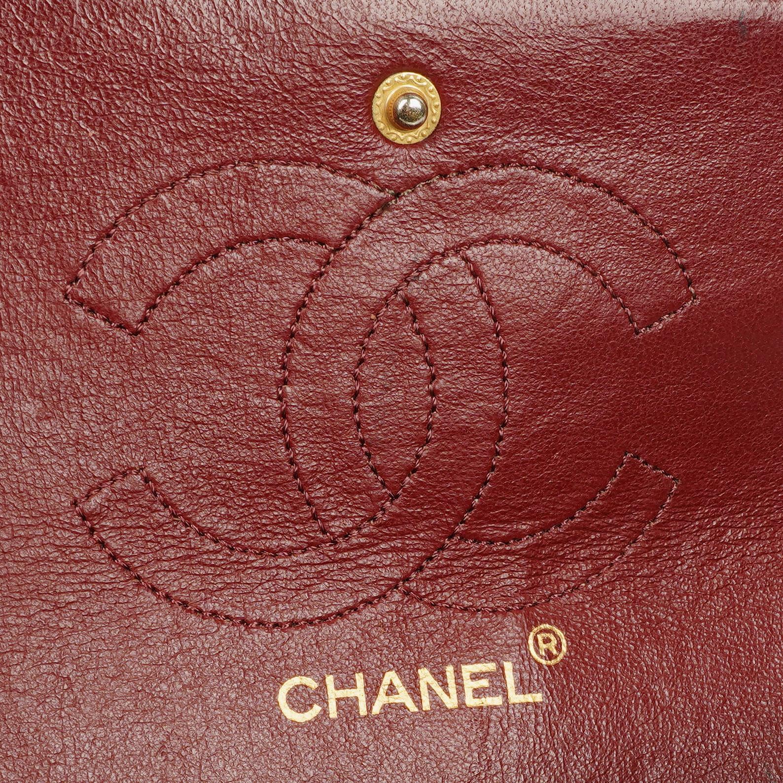Chanel Medium Classic Vintage Double Flap Bag aus schwarzem gestepptem Lammleder mit 24K vergoldeten Beschlägen