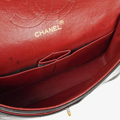 Chanel Medium Classic Vintage Double Flap Bag aus schwarzem gestepptem Lammleder mit 24K vergoldeten Beschlägen