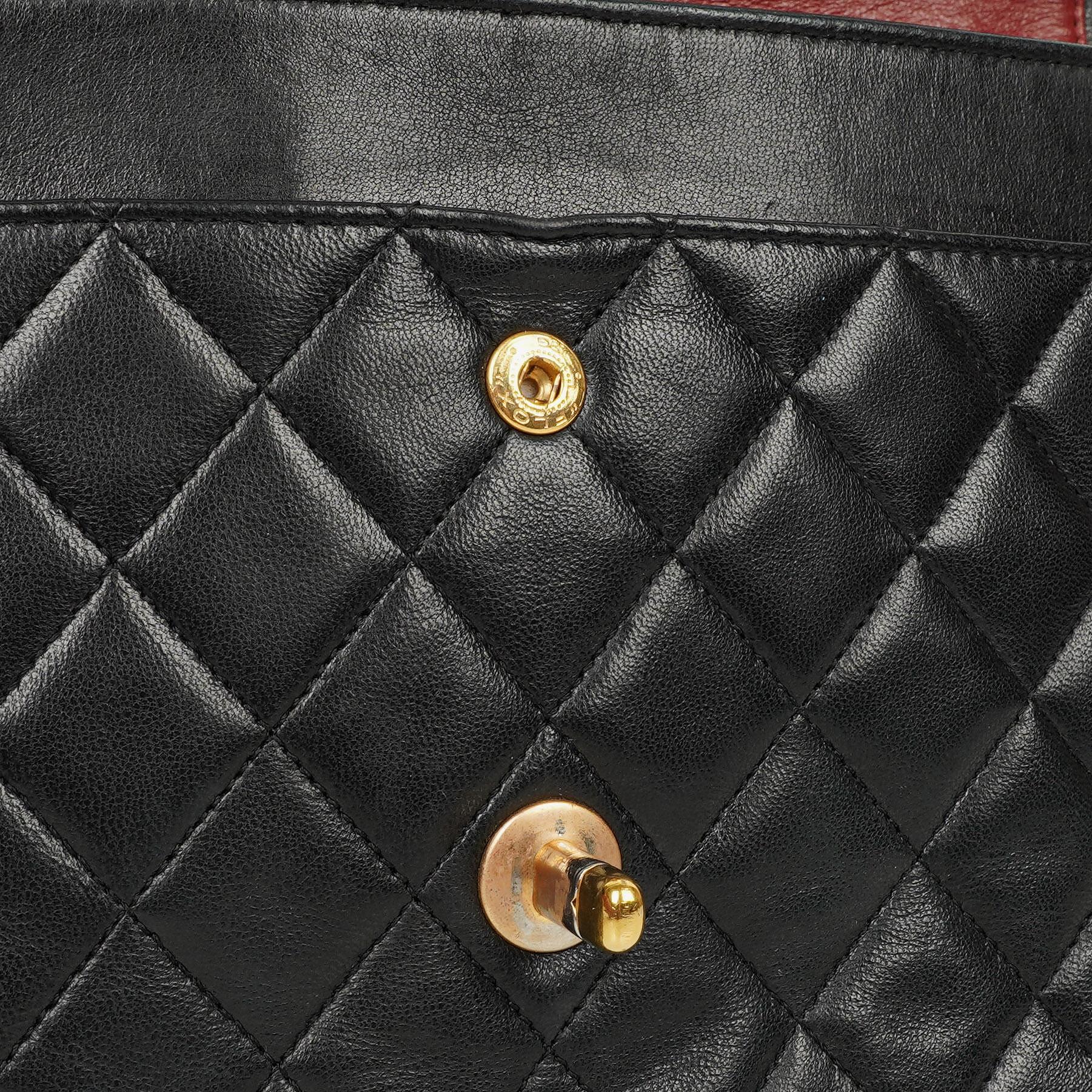 Chanel Medium Classic Vintage Double Flap Bag aus schwarzem gestepptem Lammleder mit 24K vergoldeten Beschlägen