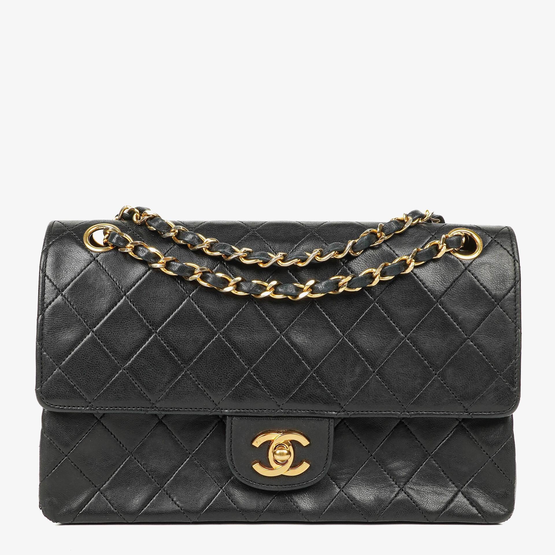 Chanel Vintage Classic Double Flap Tasche Medium aus schwarzem gestepptem Lammleder mit 24K vergoldeter Hardware