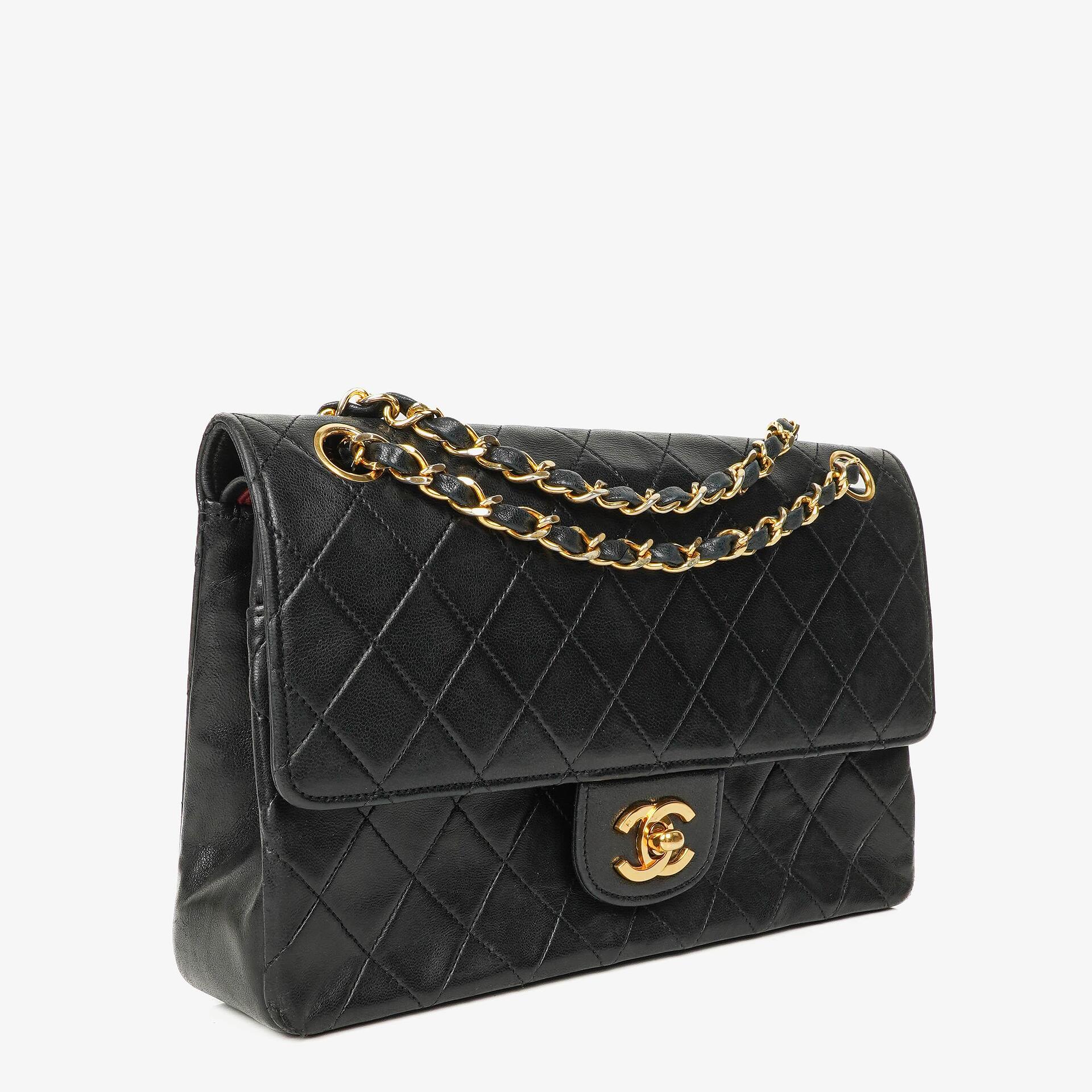 Chanel Vintage Classic Double Flap Tasche Medium aus schwarzem gestepptem Lammleder mit 24K vergoldeter Hardware
