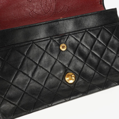 Chanel Vintage Classic Double Flap Tasche Medium aus schwarzem gestepptem Lammleder mit 24K vergoldeter Hardware