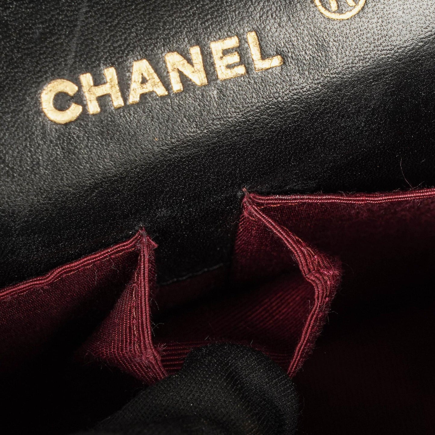 Chanel Medium Classic Vintage Double Flap Tasche aus schwarzem gestepptem Lammleder mit 24K vergoldeter Hardware