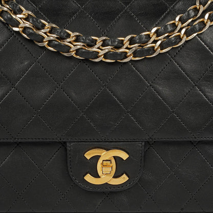 Chanel Medium Classic Vintage Double Flap Tasche aus schwarzem gestepptem Lammleder mit 24K vergoldeter Hardware