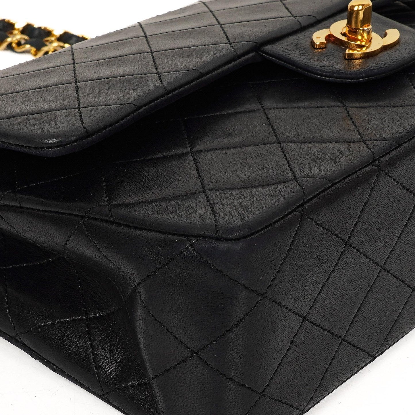 Chanel Medium Classic Vintage Doppelklappen Tasche Schwarz gestepptes Lammleder mit 24K Goldplattierten Beschlägen
