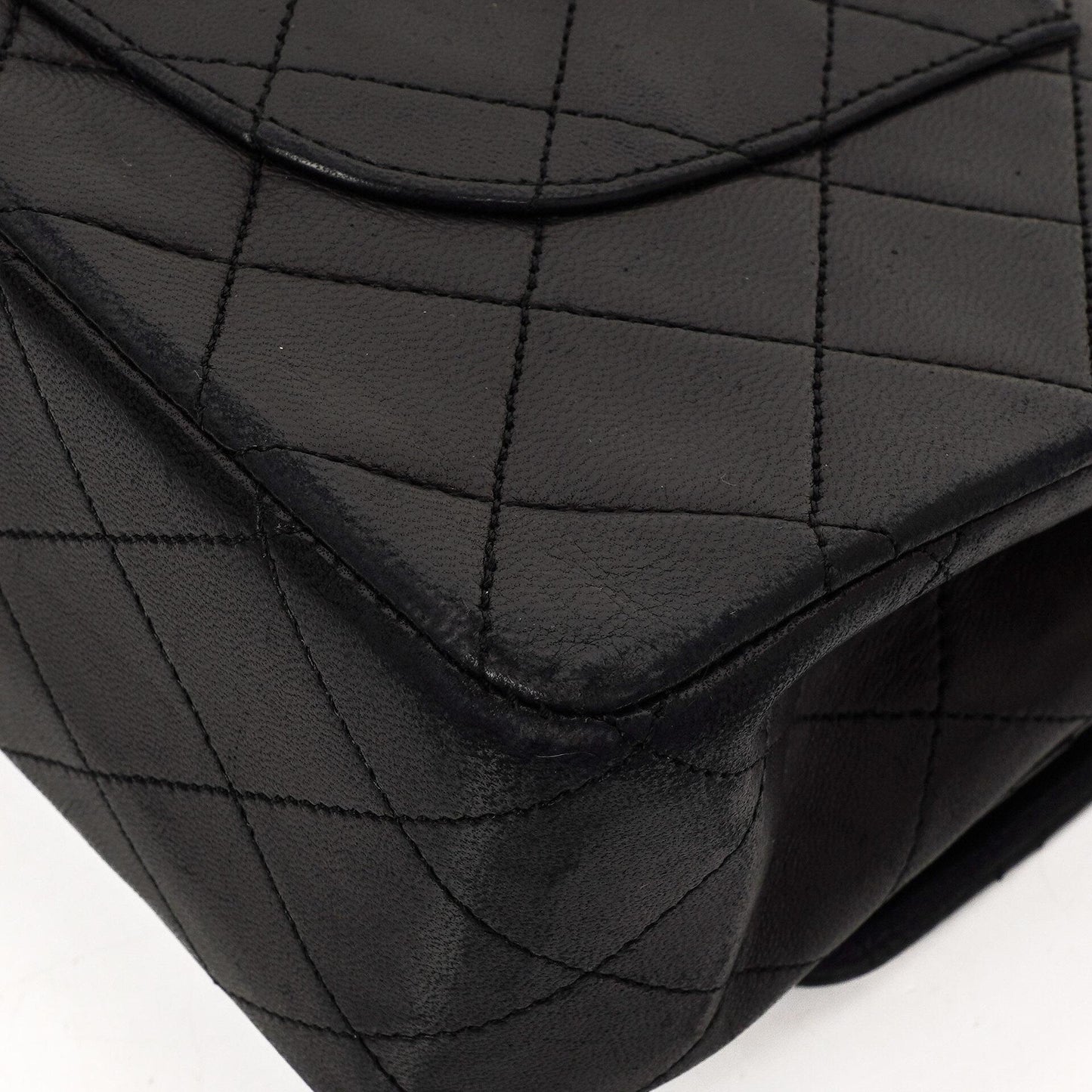 Chanel Medium Classic Vintage Doppelklappen Tasche Schwarz gestepptes Lammleder mit 24K Goldplattierten Beschlägen