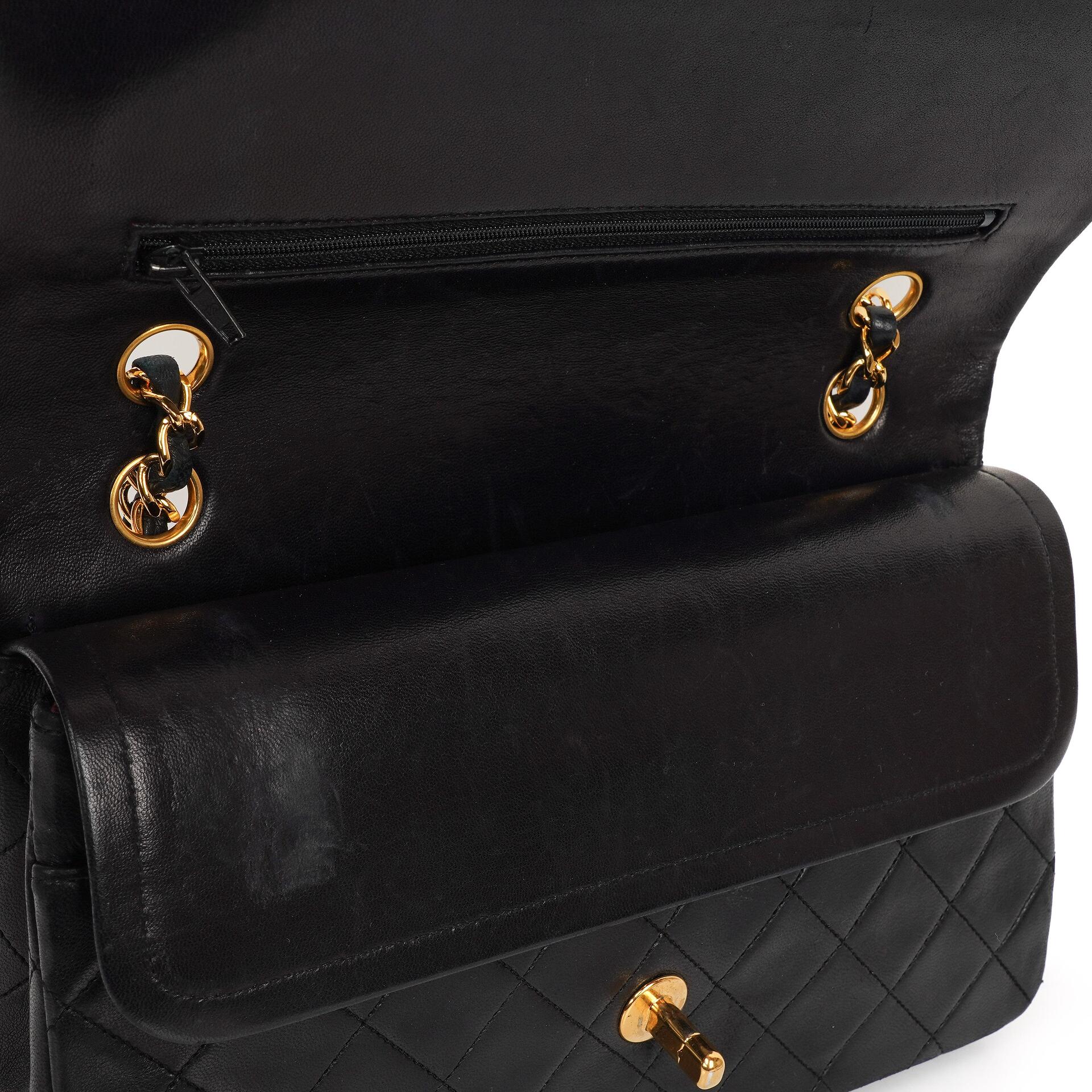Chanel Medium Classic Vintage Doppelklappen Tasche Schwarz gestepptes Lammleder mit 24K Goldplattierten Beschlägen