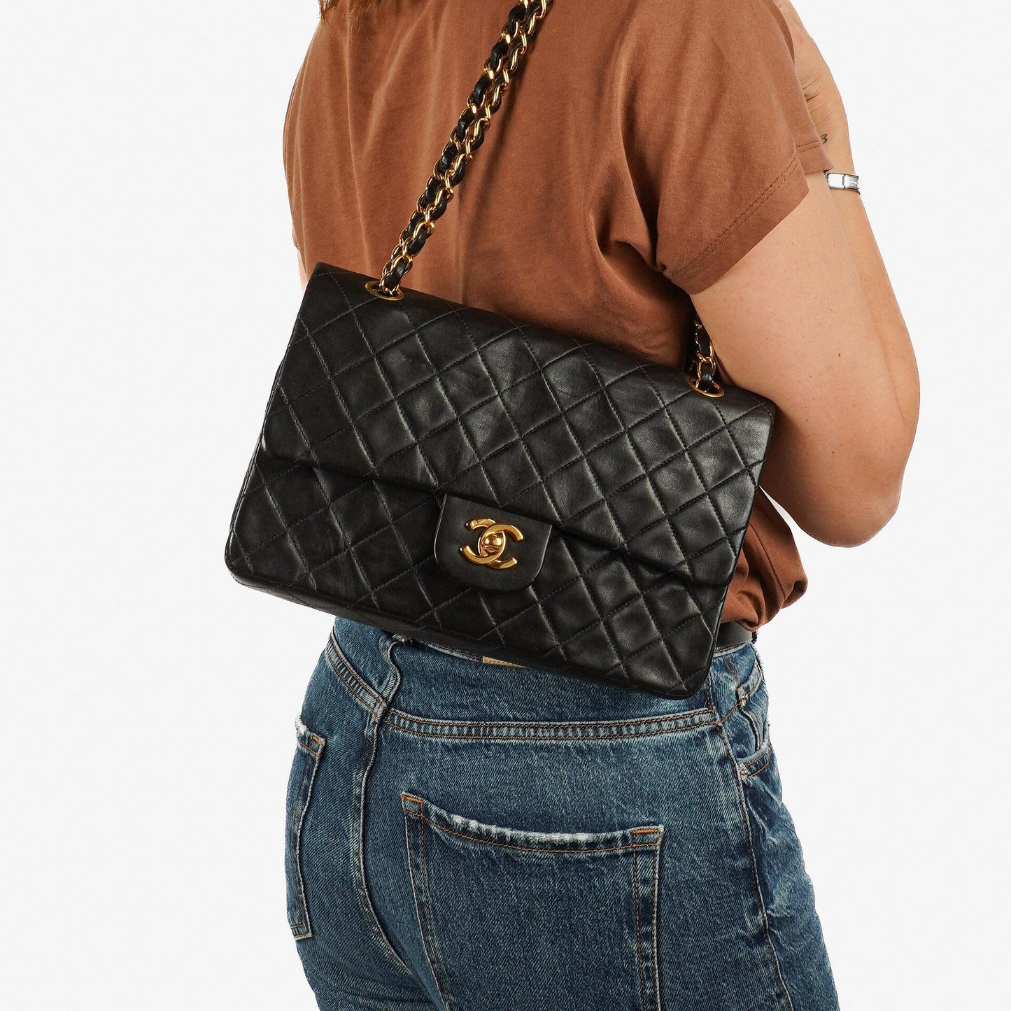 Chanel Medium Classic Vintage Doppelklappen Tasche Schwarz gestepptes Lammleder mit 24K Goldplattierten Beschlägen