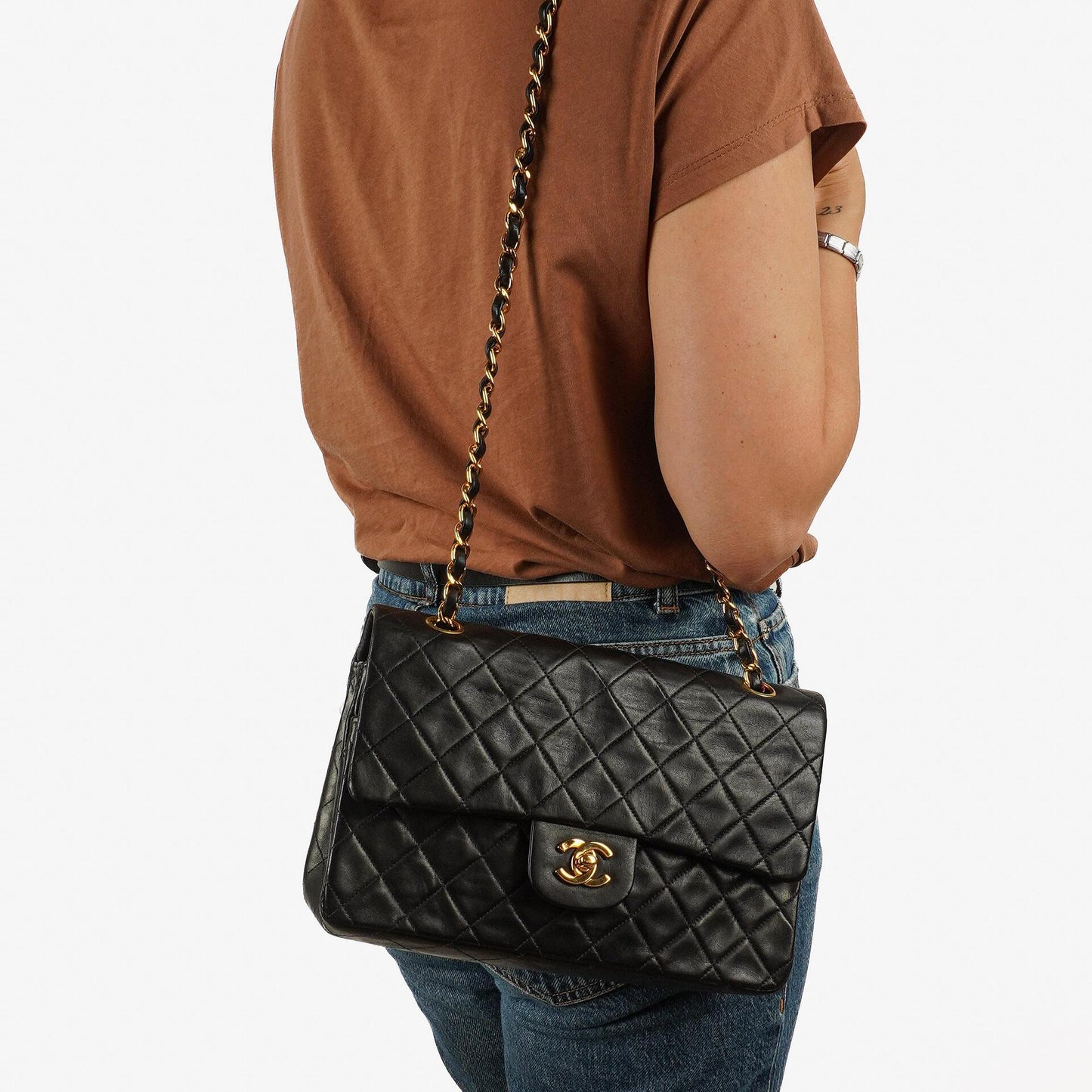 Chanel Medium Classic Vintage Doppelklappen Tasche Schwarz gestepptes Lammleder mit 24K Goldplattierten Beschlägen