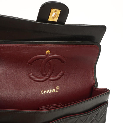 Chanel Medium Classic Vintage Doppelklappen Tasche Schwarz gestepptes Lammleder mit 24K Goldplattierten Beschlägen
