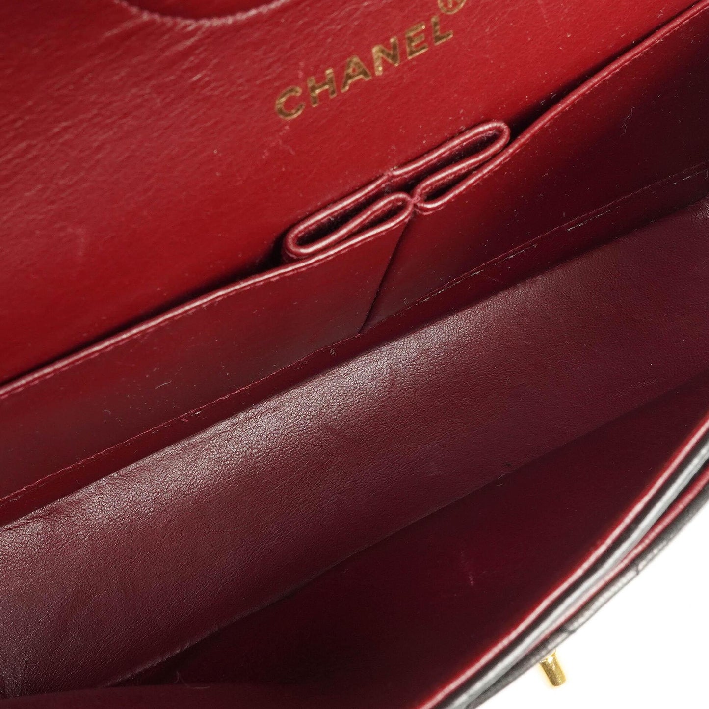 Chanel Mittelgroße Klassische Vintage Doppelklappen Tasche Schwarze gesteppte Lammleder mit 24K vergoldeten Beschlägen