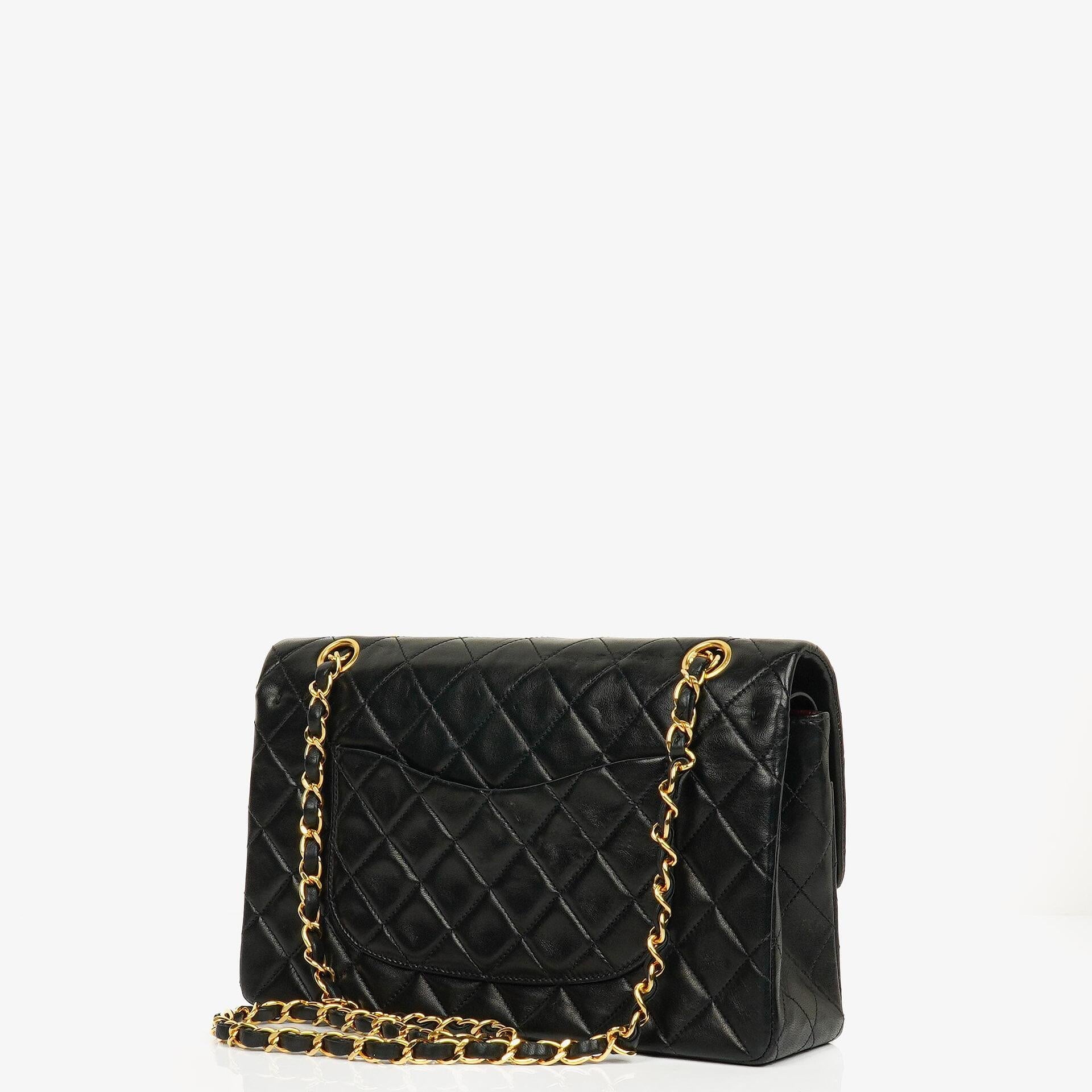 Chanel Medium Classic Vintage Double Flap Tasche aus schwarzem gestepptem Lammleder mit 24K vergoldeter Hardware
