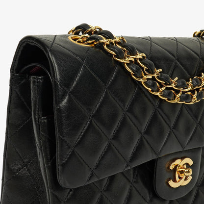 Chanel Medium Classic Vintage Double Flap Tasche aus schwarzem gestepptem Lammleder mit 24K vergoldeter Hardware