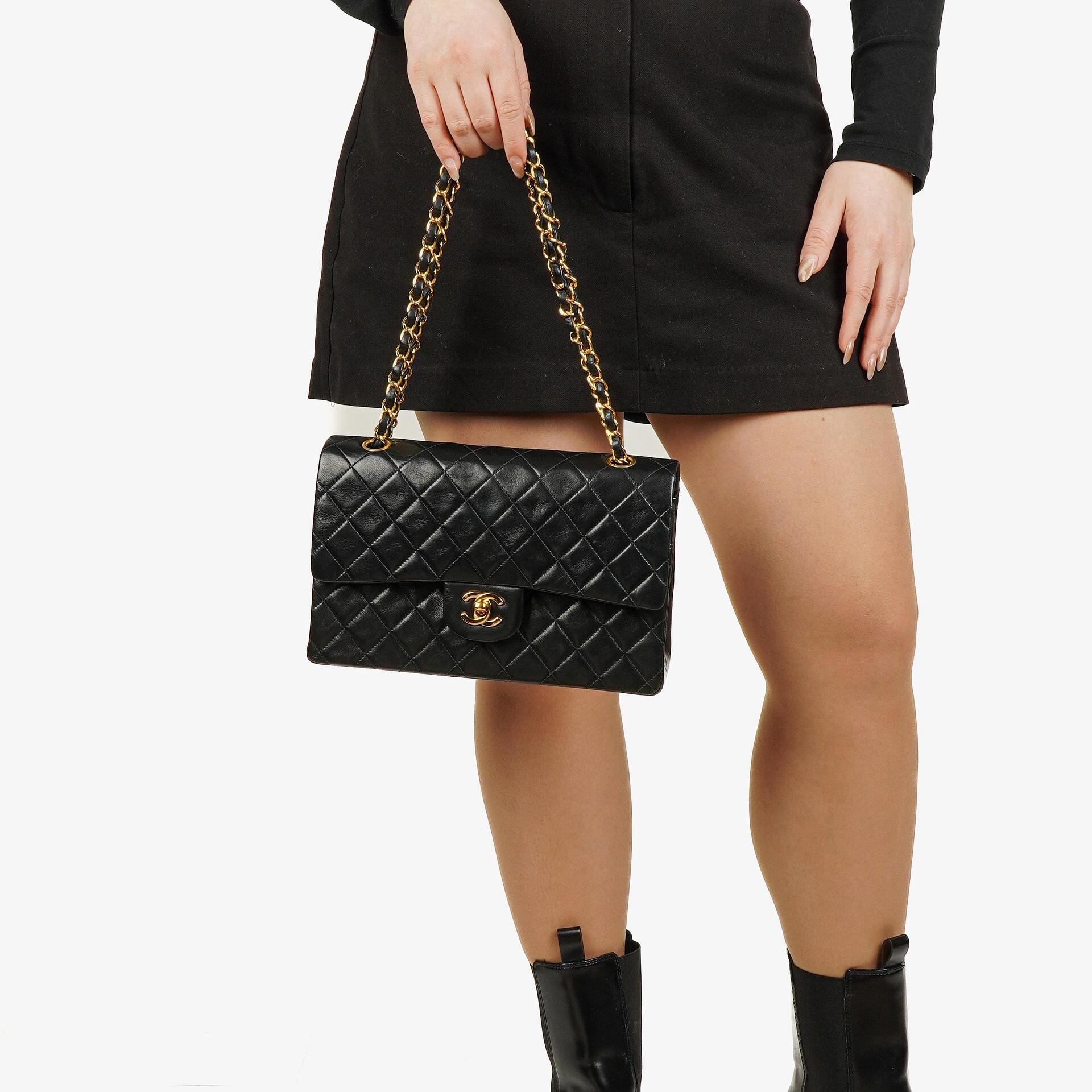 Chanel Medium Classic Vintage Double Flap Tasche aus schwarzem gestepptem Lammleder mit 24K vergoldeter Hardware