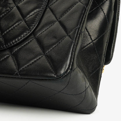 Chanel Medium Classic Vintage Double Flap Tasche aus schwarzem gestepptem Lammleder mit 24K vergoldeter Hardware