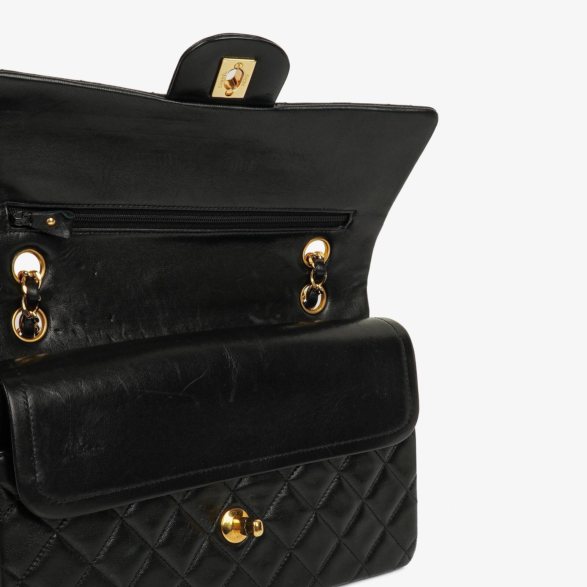 Chanel Medium Classic Vintage Double Flap Tasche aus schwarzem gestepptem Lammleder mit 24K vergoldeter Hardware