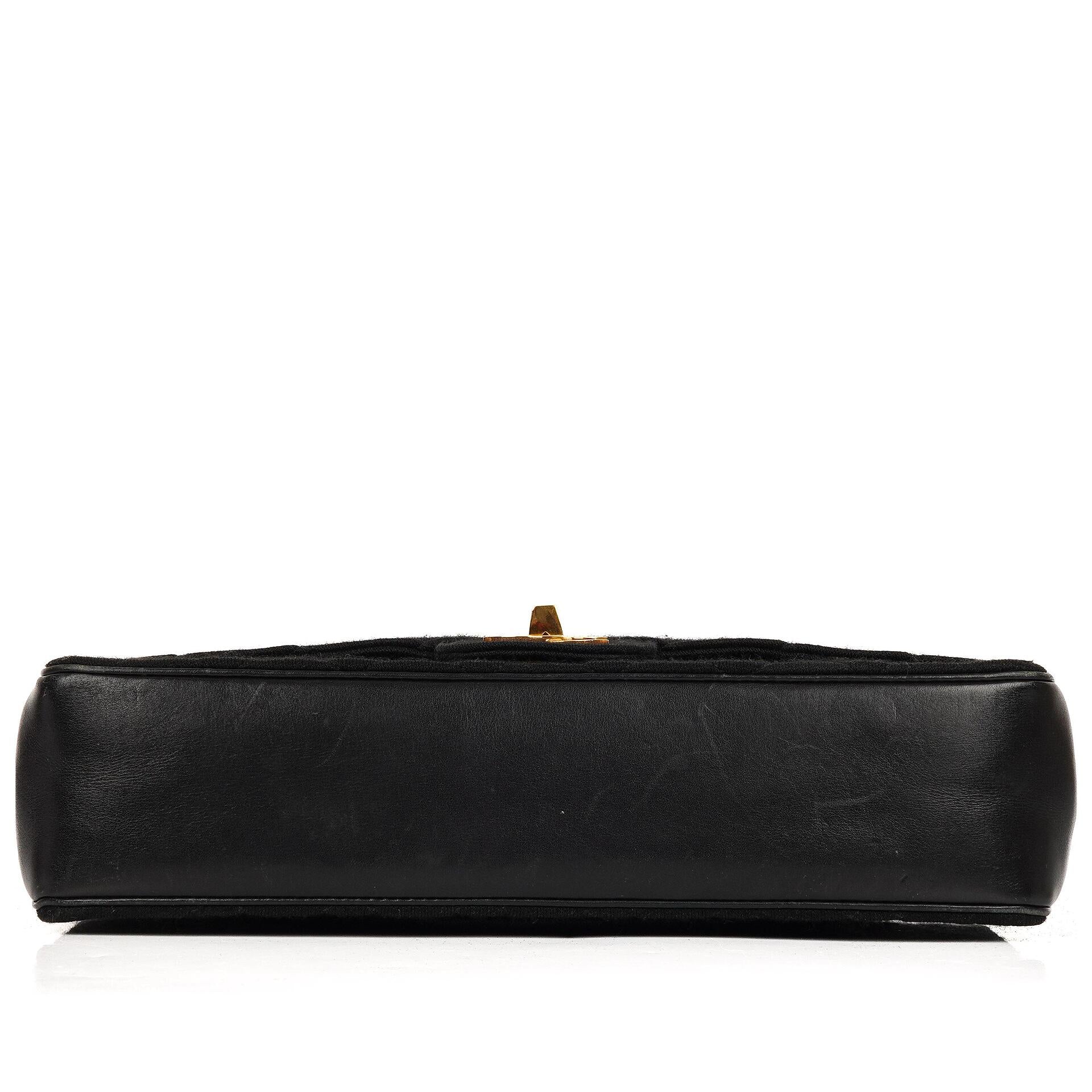 Chanel Medium Classic Vintage Doppelklappen Tasche Schwarz gesteppte Jersey und Leder mit 24K Goldplattierten Beschlägen und Mademoiselle Kette