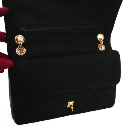 Chanel Medium Classic Vintage Doppelklappen Tasche Schwarz gesteppte Jersey und Leder mit 24K Goldplattierten Beschlägen und Mademoiselle Kette