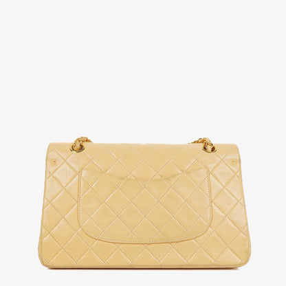 Chanel Medium Classic Vintage Doppelklappentasche aus gestepptem Lammleder in Neutralbeige mit 24K vergoldeten Beschlägen