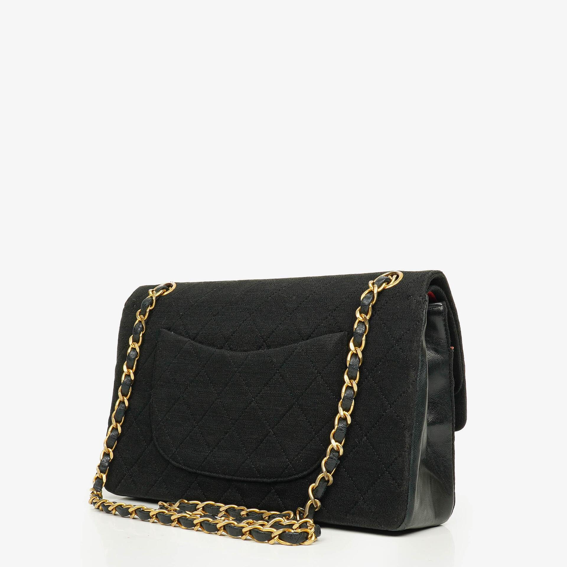 Chanel Medium Classic Vintage Double Flap Bag aus gestepptem Lammleder und Jersey mit 24K goldbeschichteter Hardware
