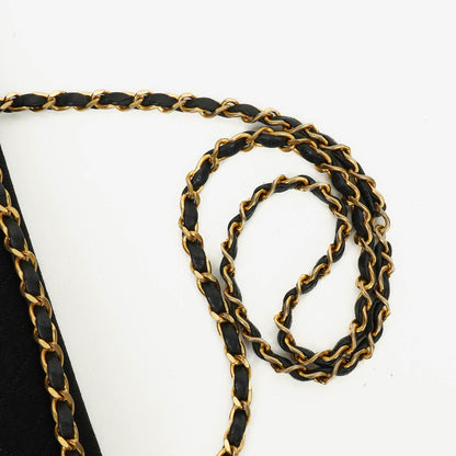 Chanel Medium Classic Vintage Double Flap Bag aus gestepptem Lammleder und Jersey mit 24K goldbeschichteter Hardware