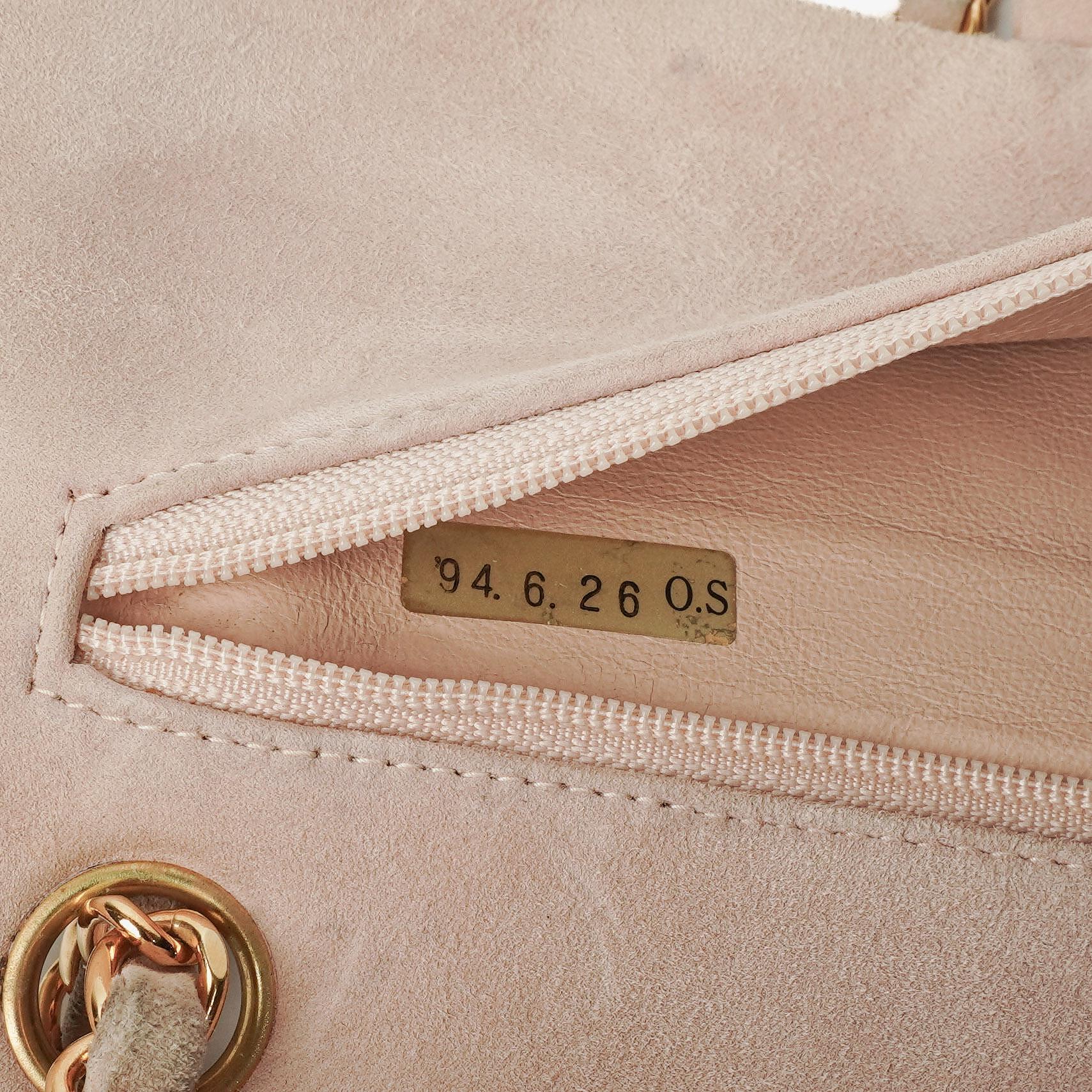 Chanel Classic Vintage Medium Double Flap Tasche aus Wildleder mit 24K vergoldeten Beschlägen