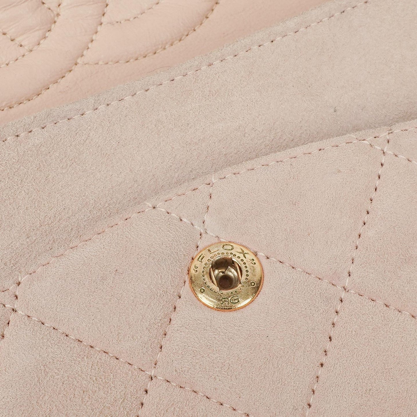 Chanel Classic Vintage Medium Double Flap Tasche aus Wildleder mit 24K vergoldeten Beschlägen
