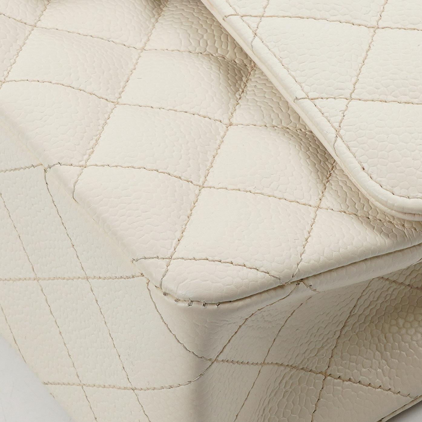 Chanel Medium Classic Vintage Doppelklapptasche Weiß Gequiltetes Kaviarleder 24K Champagner Goldbeschichtetes Hardware