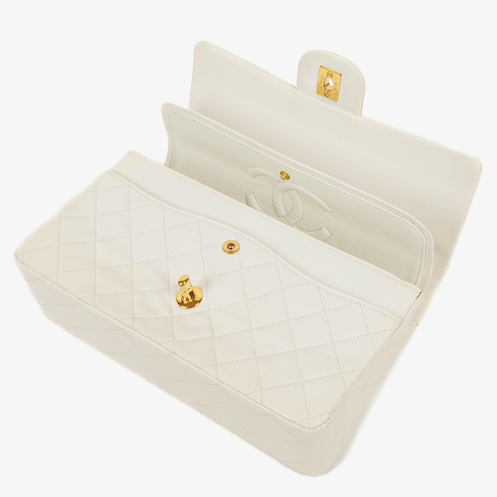 Chanel Medium Classic Vintage Double Flap Tasche aus weißem gestepptem Lammleder mit 24K vergoldeten Beschlägen