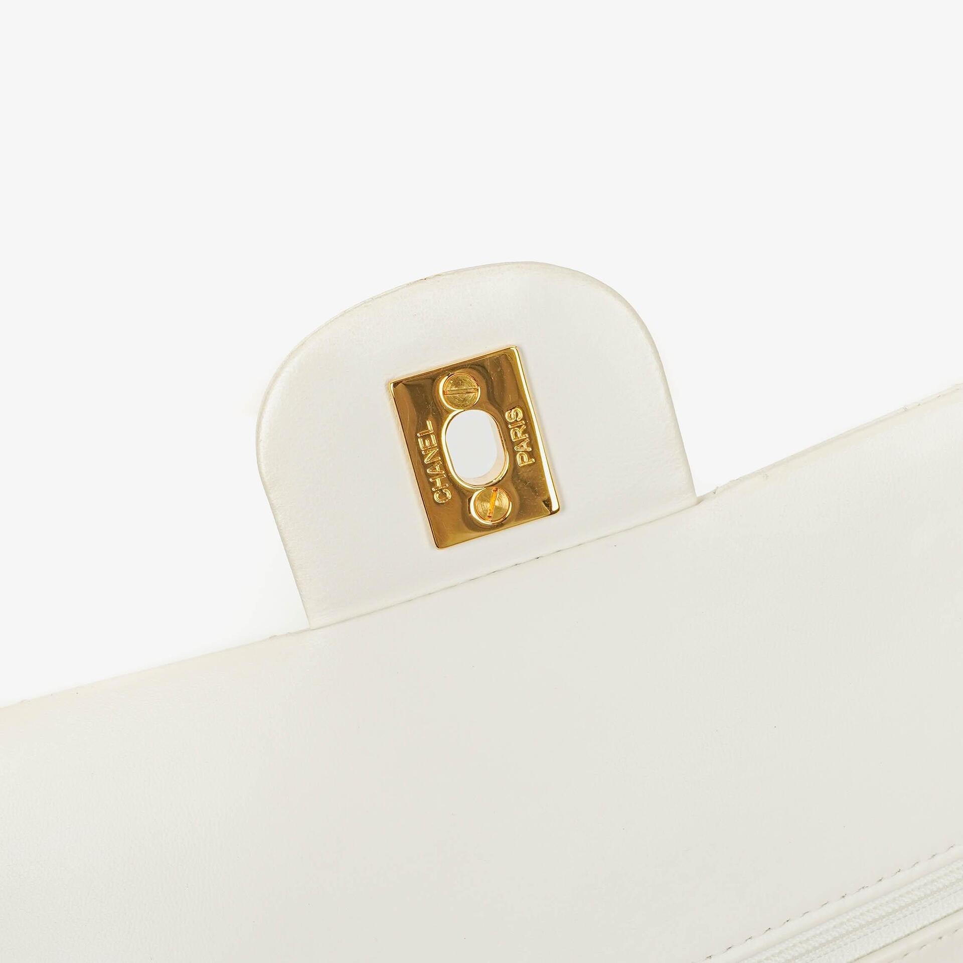 Chanel Medium Classic Vintage Double Flap Tasche aus weißem gestepptem Lammleder mit 24K vergoldeten Beschlägen