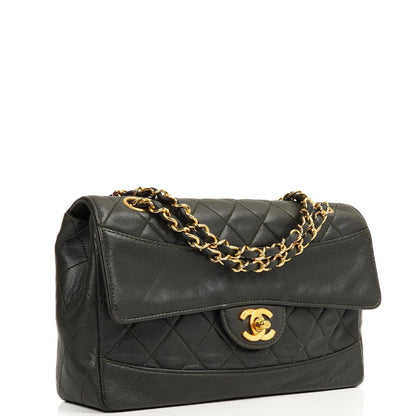 Chanel Medium Classic Vintage Single Flap Bag Gequiltetes Lammleder 24K Goldbeschläge