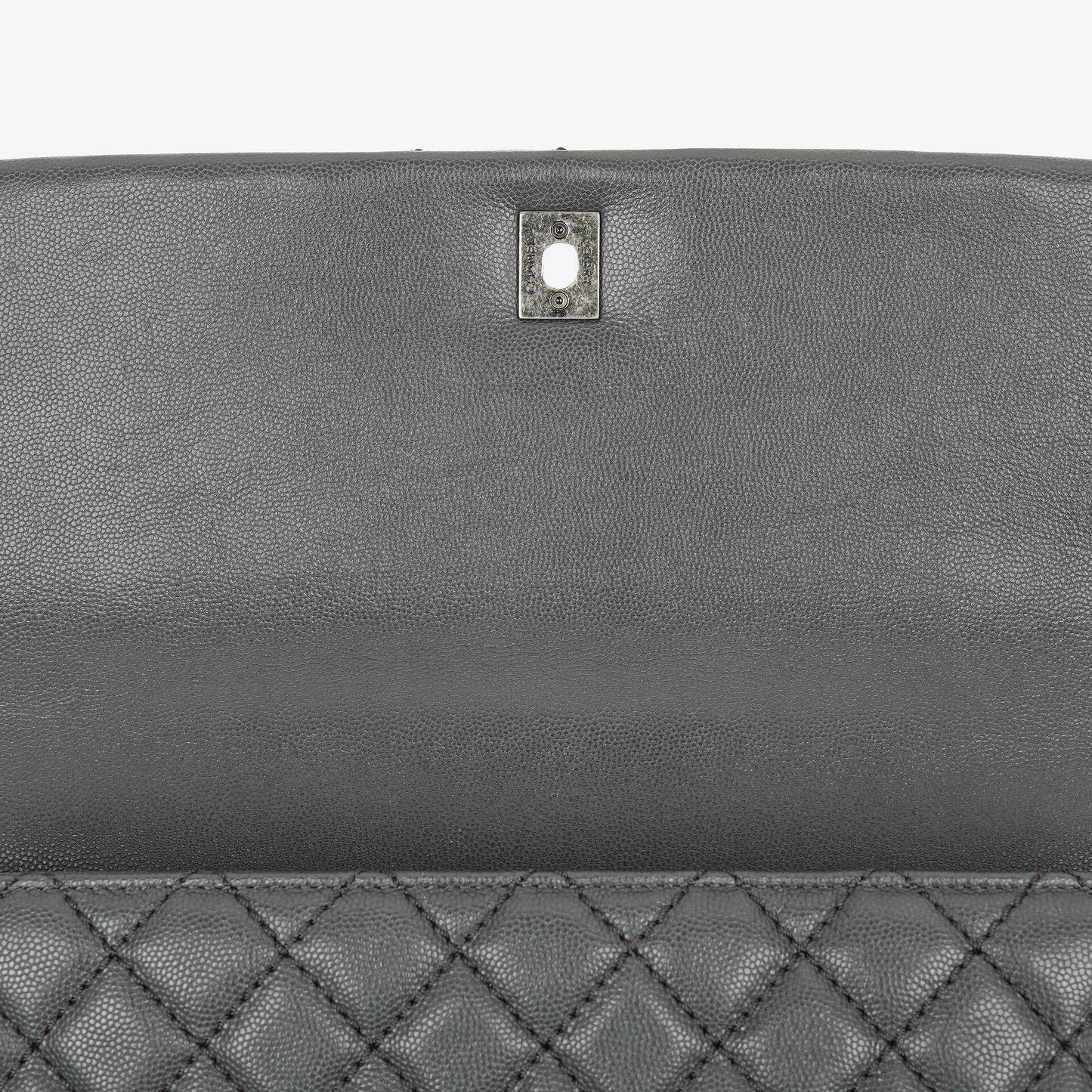 Chanel Medium Coco Handle Henkeltasche aus grauem gestepptem Caviar Leder