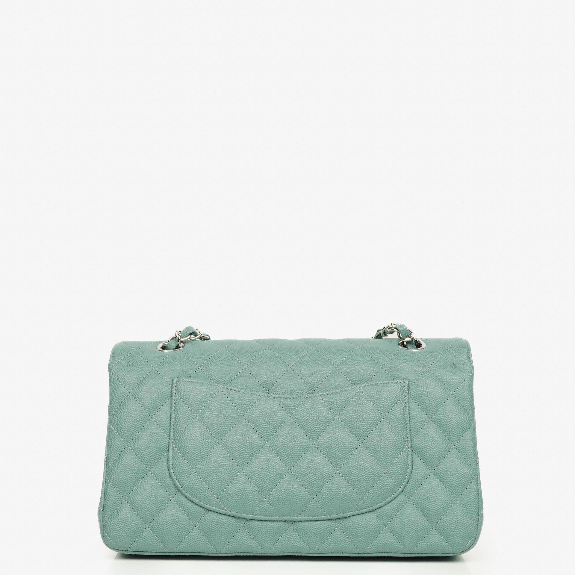 Chanel Medium Double Flap Tasche aus gestepptem Kaviarleder mit silberfarbenen Beschlägen