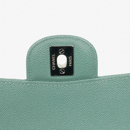 Chanel Medium Double Flap Tasche aus gestepptem Kaviarleder mit silberfarbenen Beschlägen