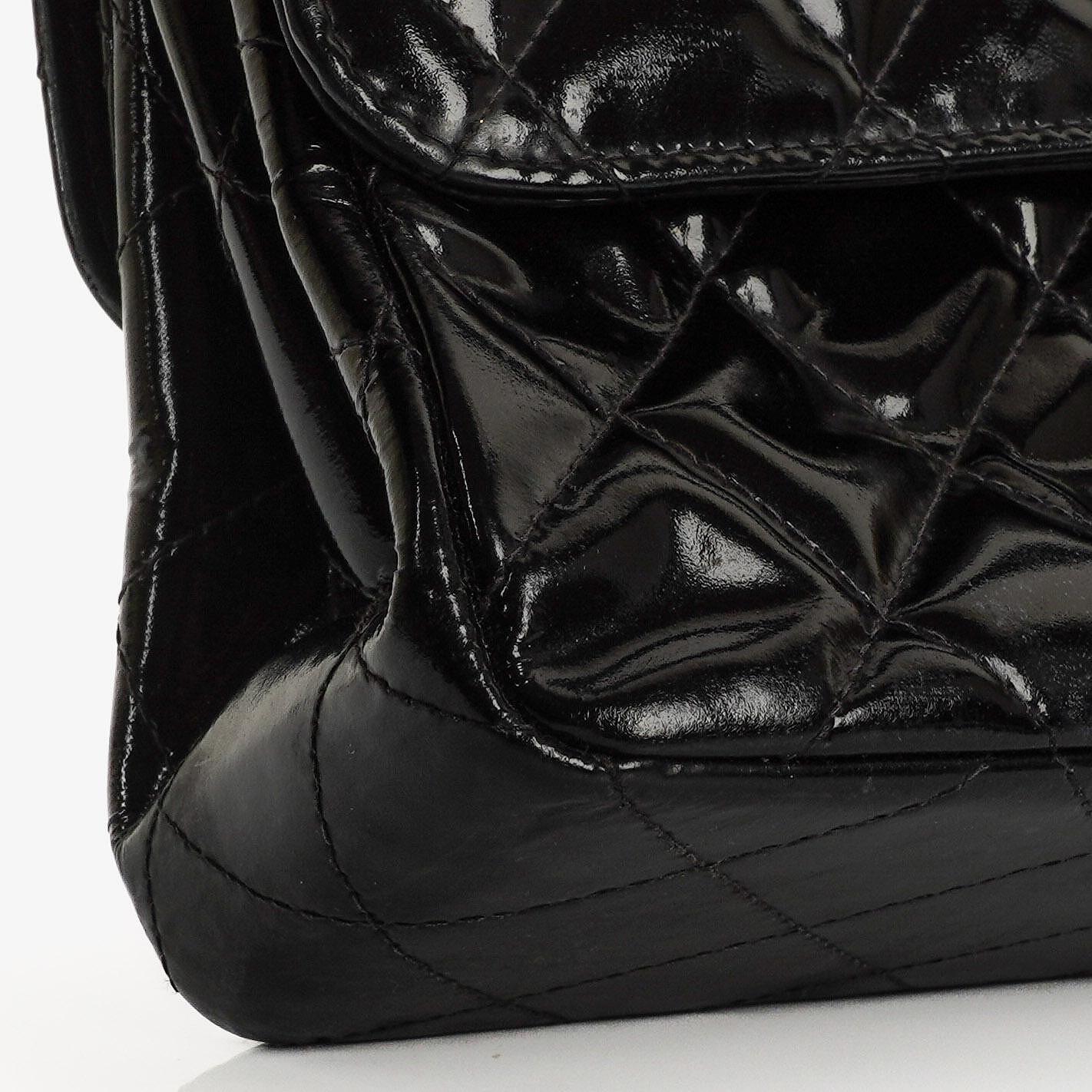 Chanel Mittelgroße Doppelseitige Klappentasche Schwarz Stepp Lackleder 24K Vergoldete Beschläge