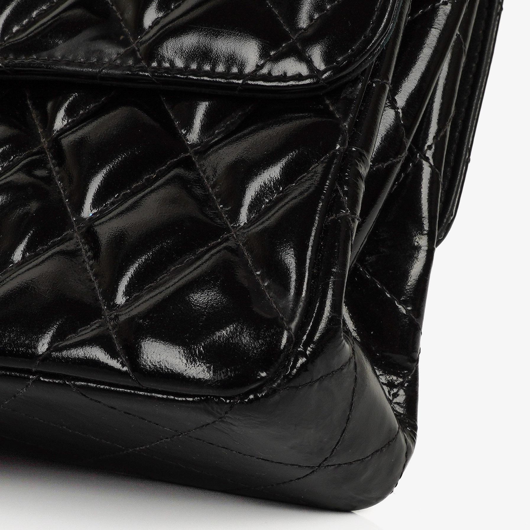 Chanel Mittelgroße Doppelseitige Klappentasche Schwarz Stepp Lackleder 24K Vergoldete Beschläge