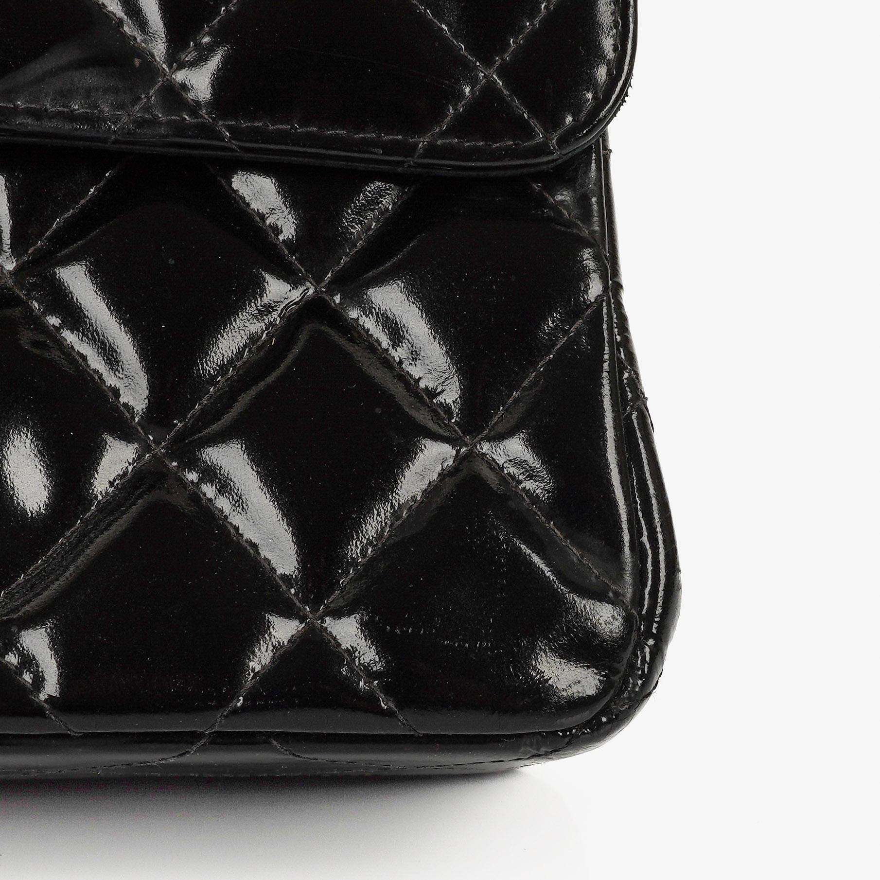Chanel Mittelgroße Doppelseitige Klappentasche Schwarz Stepp Lackleder 24K Vergoldete Beschläge