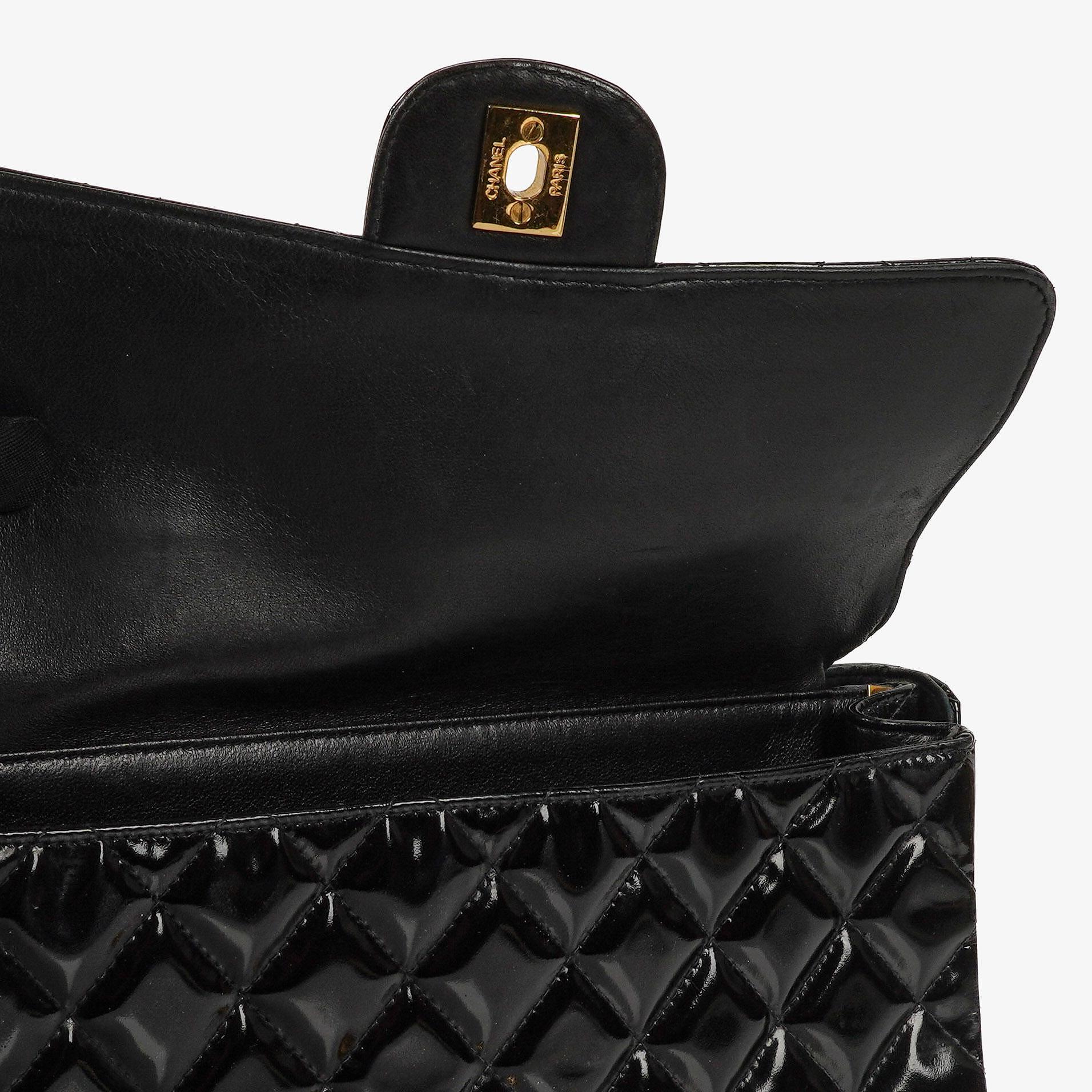 Chanel Mittelgroße Doppelseitige Klappentasche Schwarz Stepp Lackleder 24K Vergoldete Beschläge