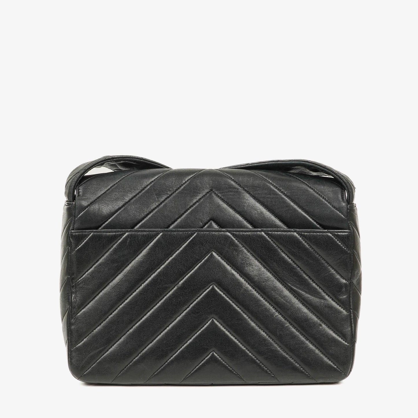 Chanel Medium Flap Tasche aus schwarzem Chevron-Lammleder mit 24K vergoldeten Beschlägen