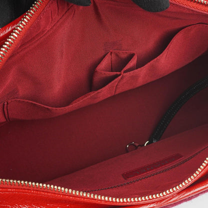 Chanel Medium Gabrielle Hobo Tasche aus bordeauxrotem gestepptem Filz und navyfarbenem Kalbsleder mit goldfarbenen, silberfarbenen und aged-silver Beschlägen