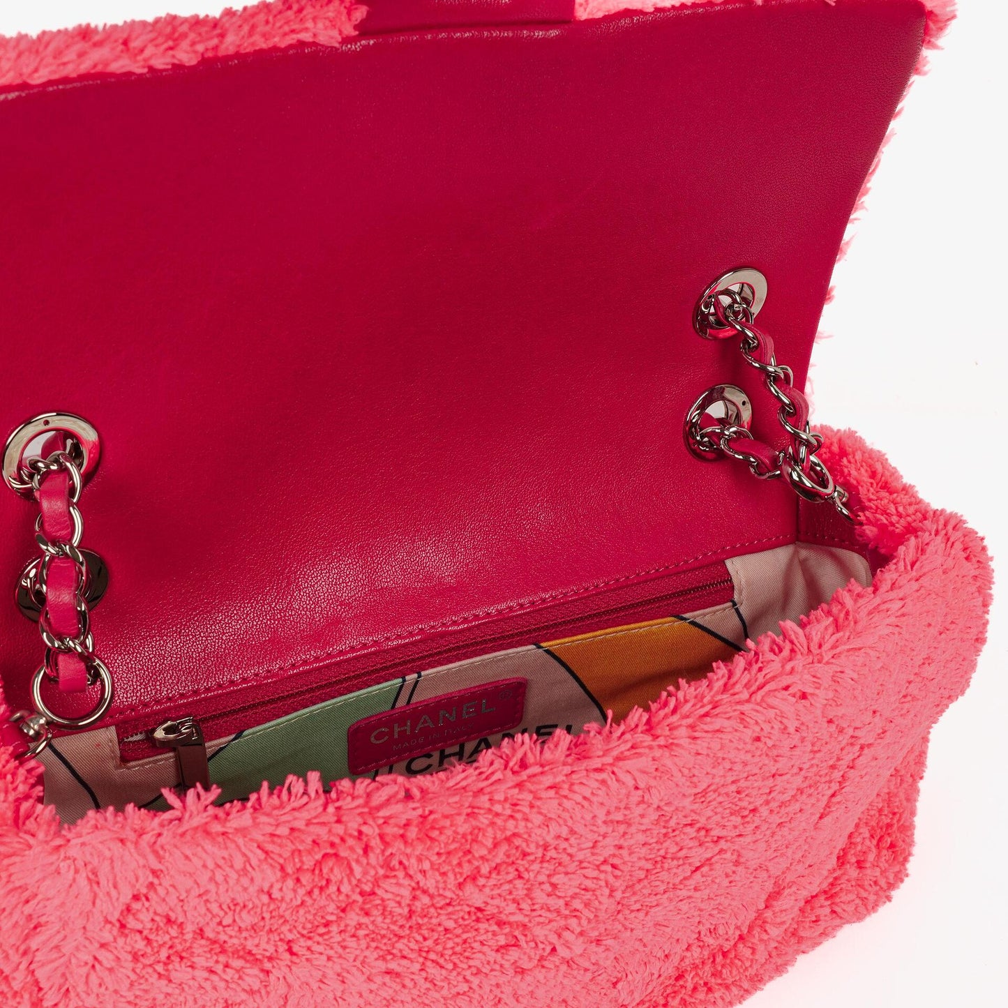 Chanel Mittlere Coco Beach Klappentasche aus gestepptem Terry-Stoff