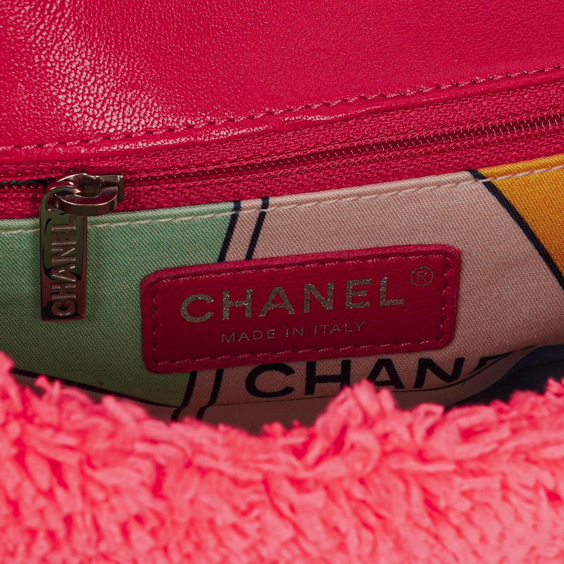 Chanel Mittlere Coco Beach Klappentasche aus gestepptem Terry-Stoff