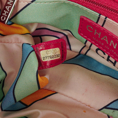 Chanel Mittlere Coco Beach Klappentasche aus gestepptem Terry-Stoff